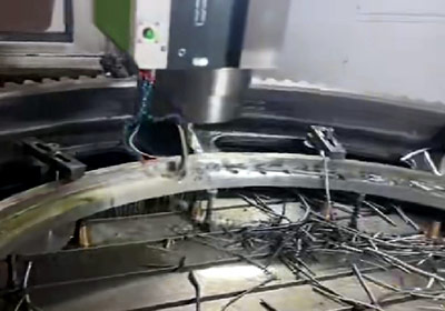 4米数控龙门机架钻孔